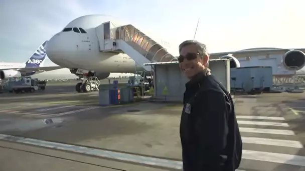 Cet ancien commandant teste les nouveaux moteurs dans les airs