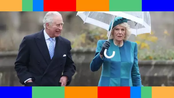 Le prince Charles et Camilla Parker Bowles  ils assistent à la messe de Noël sans la reine Elizabet