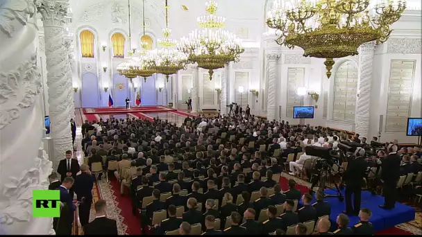 EN DIRECT : Poutine rencontre les diplômés des établissements d'enseignement militaire supérieur