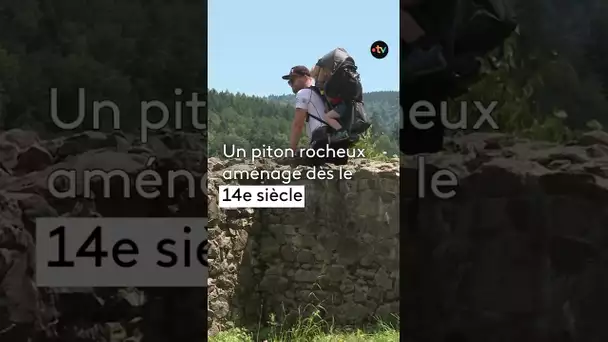 Un hélicoptère pour restaurer un château-fort