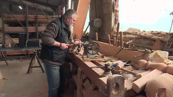 Des jouets et jeux en bois qui ont conquis le monde, dans l'atelier Jorelle de Bézu-Saint-Eloi