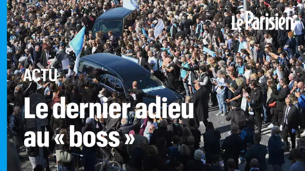 Obsèques de Bernard Tapie : une foule de Marseillais unie derrière le corbillard