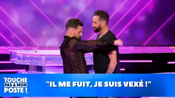 Hugo Manos chauffe Cyril Hanouna sur la piste de danse !