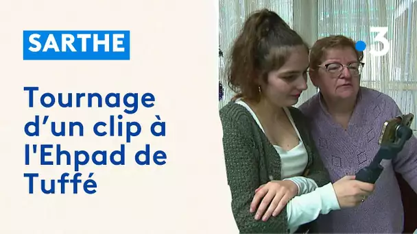 Sarthe : Hélène tourne un clip à l'Ehpad de Tuffé