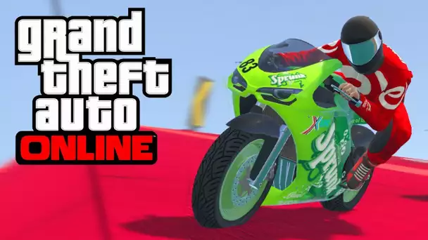 GTA 5 - Sauter en moto dans un... Canot de sauvetage