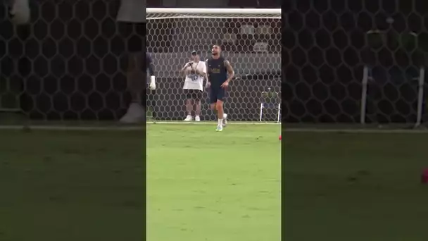 🤯 Kurzawa claque un retourné acrobatique à l’entraînement ! #shorts