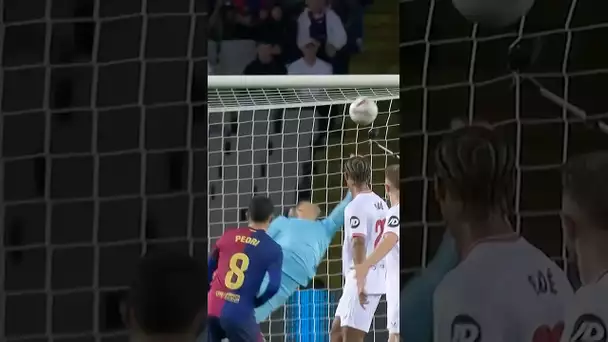 Amazing goal by PEDRI! 😮