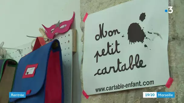 A Marseille, un cartable très tendance. Il est conçu en plastique recyclé et avec d'autres matériaux