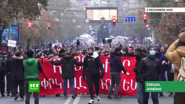 Arménie : des milliers de manifestants exigent la démission du Premier ministre
