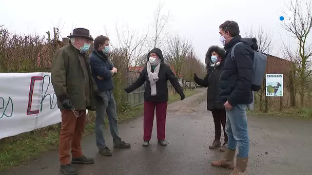 Mobilisation contre le barrage crues à Terdeghem.