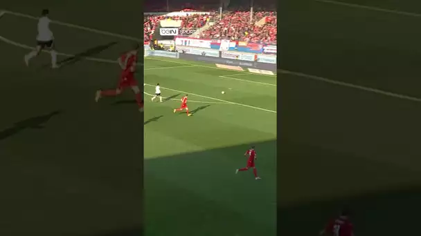 😱 Quand une taupe donne l'avantage à Francfort ! 😬 Le gardien d'Heidenheim piégé par ce rebond !