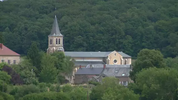 Morvan : cette commune recouvre le toit de son église d'ardoises solaires