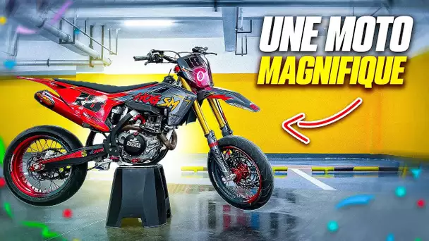 SA MOTO EST MAGNIFIQUE !