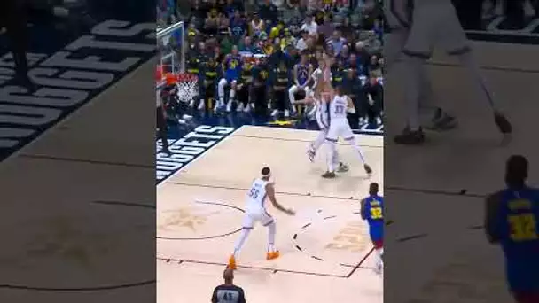 Jokic Makes INCREDIBLE Bounce Pass Look Easy | #Shorts