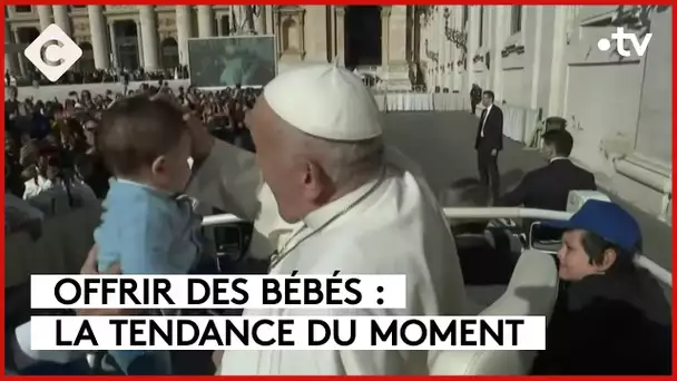 C’est LA tendance du moment : offrir des bébés à des personnalités - L’ABC - C à Vous - 20/03/2024