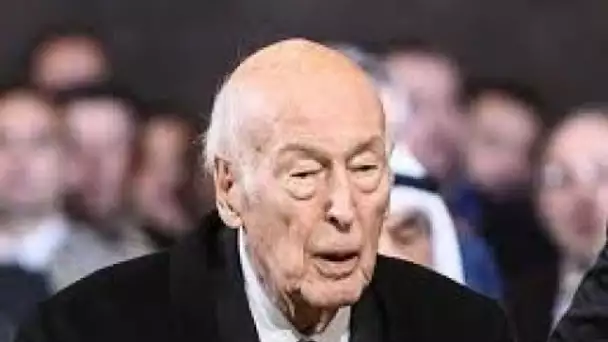 Valéry Giscard d&#039;Estaing grognon aux obsèques de Jacques Chirac