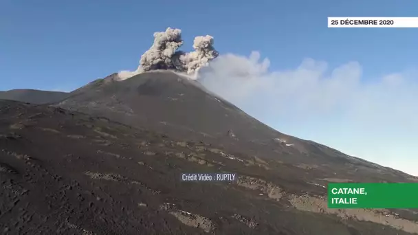 Italie : l’Etna crache des nuages de cendres