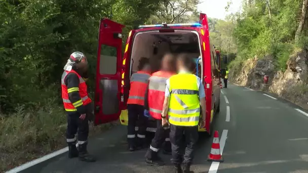 Elle éclate son Audi sur une petite route de montagne