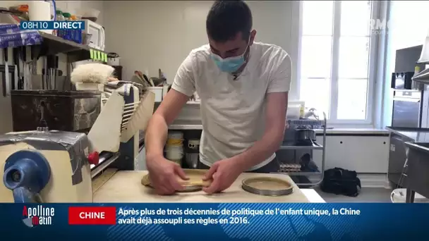 Un patron d’une boulangerie réaménage son atelier pour son employé accidenté