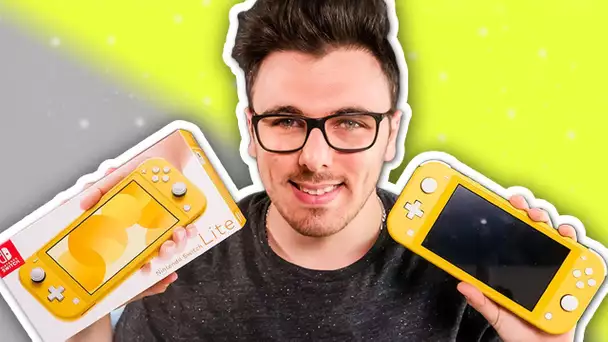 Unboxing Nintendo Switch Lite !