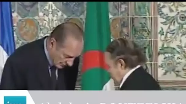 Abdelaziz Bouteflika reçoit Jacques Chirac à Alger - Archive INA