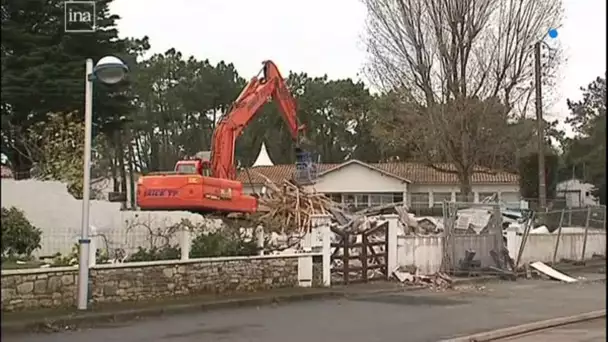 Tempête Xynthia : Déconstruction des 700 maisons de la zone de solidarité (INA - 12/11/12)