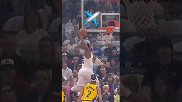 Donovan Mitchell takes flight!