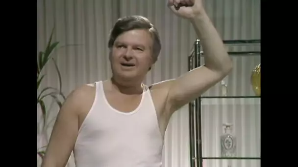 Benny Hill - Le déodorant repoussoir