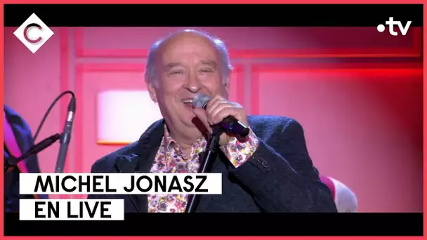 Michel Jonasz en live sur la scène de C à vous - 02/02/2023