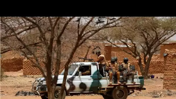 Nouvelle attaque au Burkina Faso, une "dizaine" de soldats tués