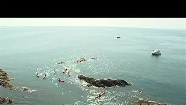 Balade en kayak de mer le long de la côte catalane