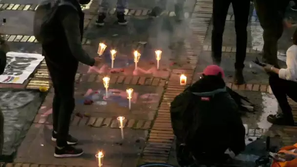 Colombie : manifestation et bougies en solidarité avec les victimes des affrontements avec la police
