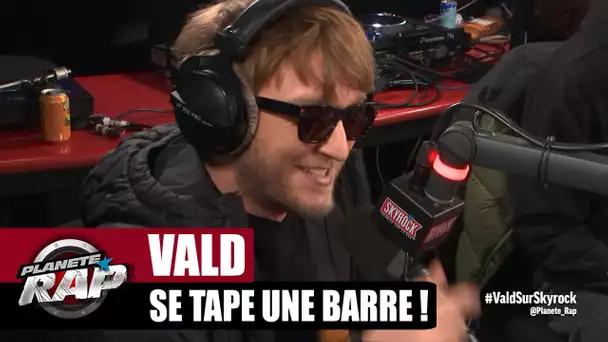 VALD se TAPE UNE BARRE en plein FREESTYLE !  😂  #PlanèteRap