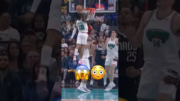 Ja Morant is not human 😳