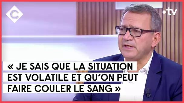 La crise qui touche la Guadeloupe, avec Patrick Karam - C à Vous - 22/11/2021