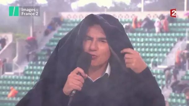 Laurent Luyat sous le déluge en plein Roland-Garros !