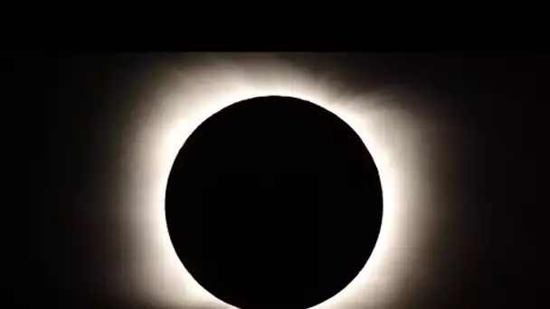 Éclipse totale du soleil : le sud du Chili et de l'Argentine plongés dans l'obscurité