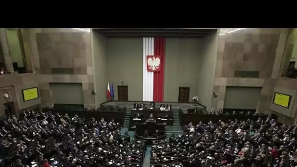 Le parti Droit et Justice perturbe le débat au Parlement polonais