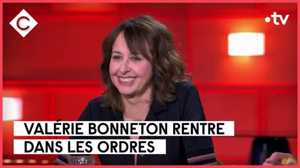 Juste Ciel, voilà Valérie Bonneton - C à Vous - 09/02/2023