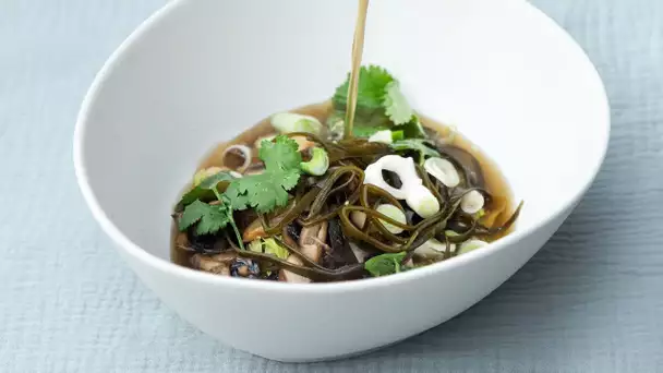 Recette - Bouillon détox algues, bergamote, champignons - Fabrice Mignot