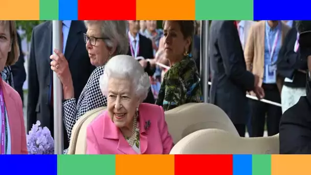PHOTOS – Elizabeth II  cet hommage bouleversant à ses parents en pleine sortie officielle