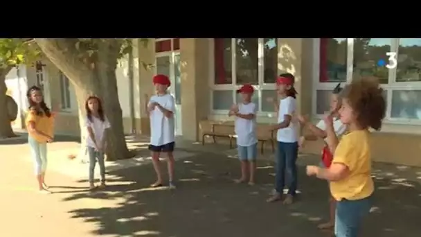 A Marseille, un chant signe réalisé par des enfants sourds de naissance