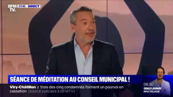 Séance de méditation au Conseil municipal