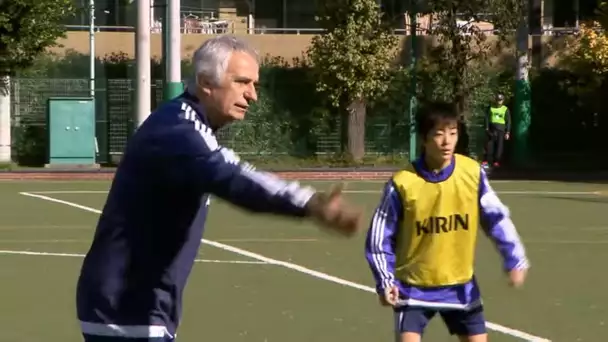 Pas facile d'apprendre le foot aux japonais !