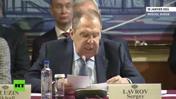54 pays, dirigés par les États-Unis, fournissent des armes à l'Ukraine, dénonce Lavrov