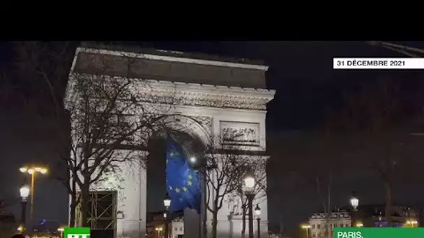 Paris : des milliers de personnes sur les Champs-Élysées