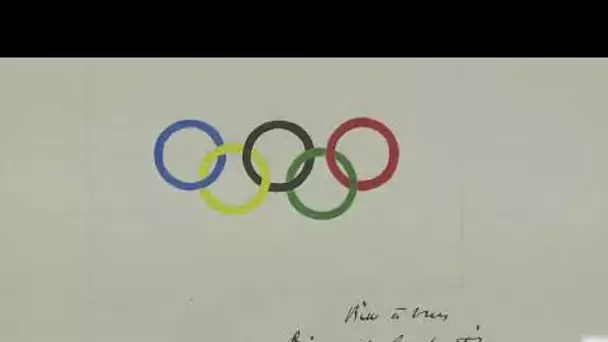 Le premier dessin du drapeau olympique vendu aux enchères pour 185 000 euros à Cannes.