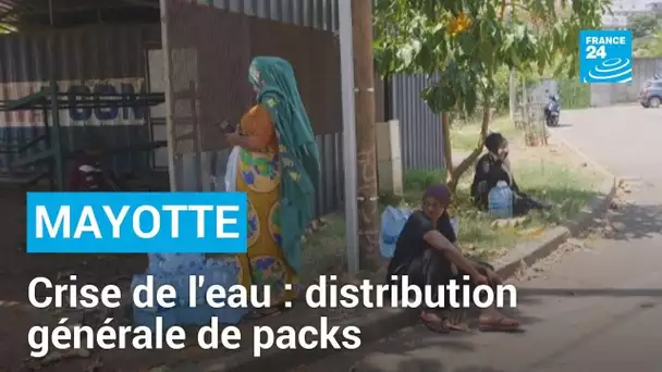 Crise de l’eau à Mayotte : distribution générale d'eau en bouteille pour toute la population