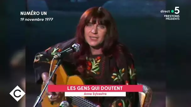 Anne Sylvestre : disparition d'une grande dame de la chanson - C à Vous - 01/12/2020