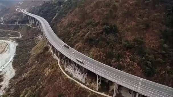 Chine, l'autoroute du vertige